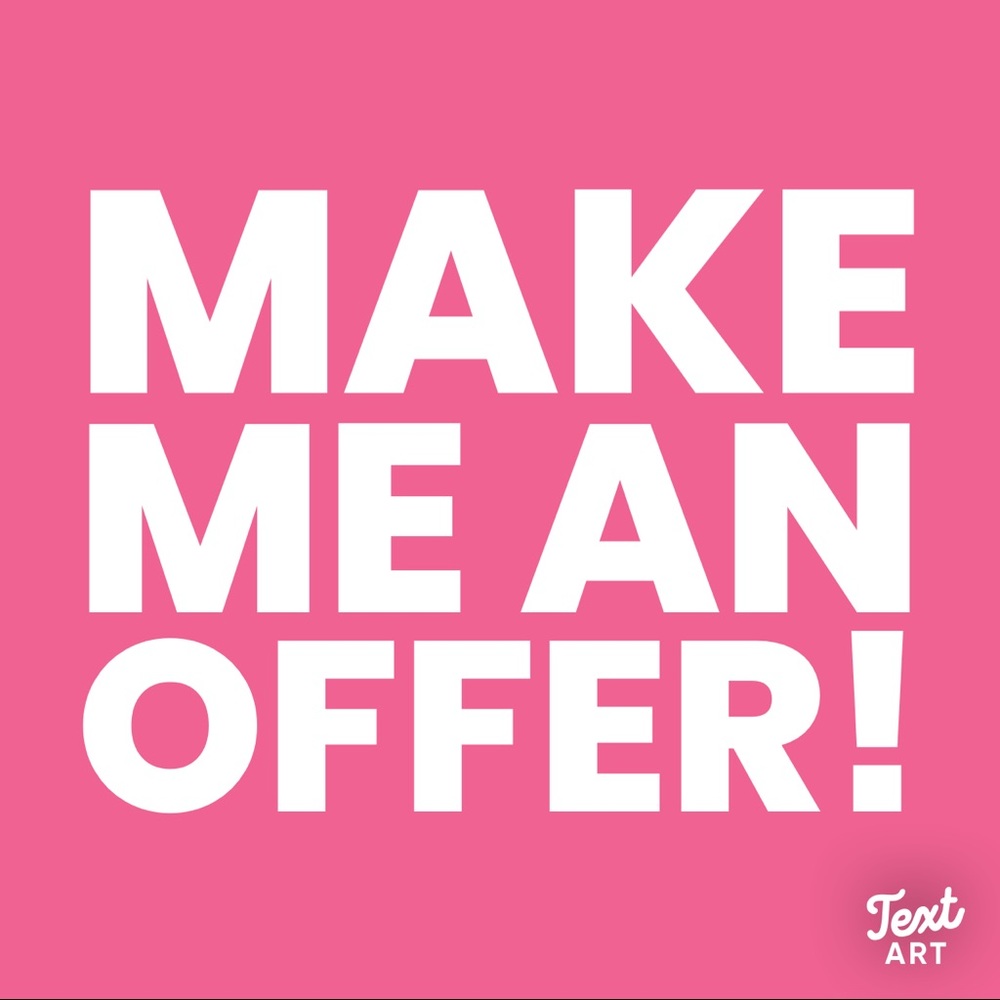 Make me an offer ❤️ clearing out my closet ❤️